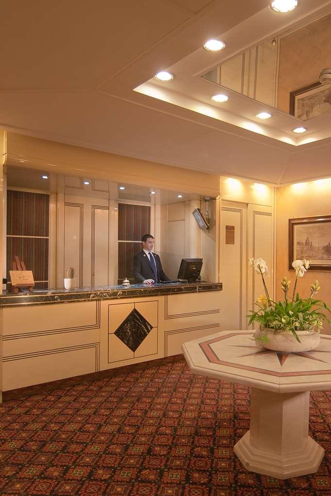 Atlante Garden Hotel Rome Interior photo
