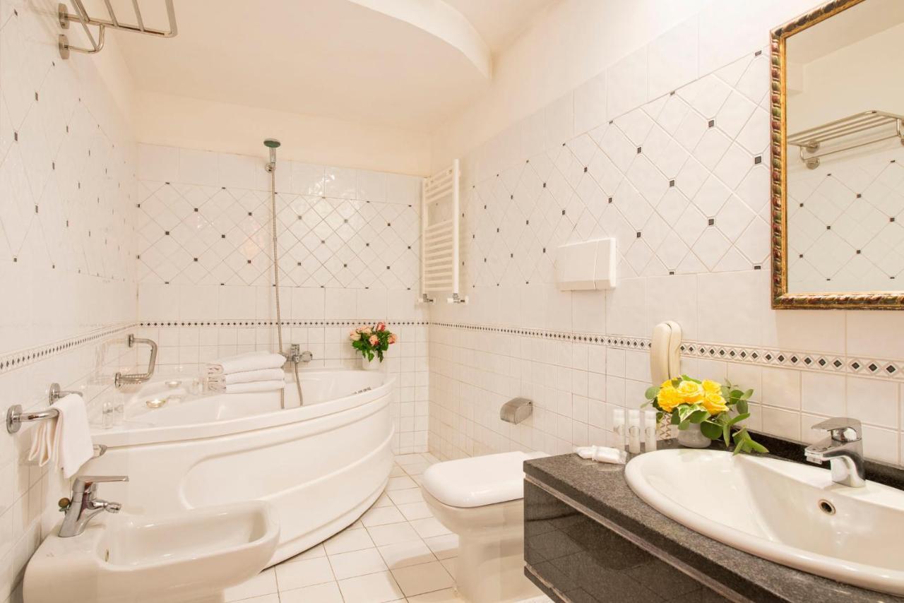 Atlante Garden Hotel Rome Exterior photo