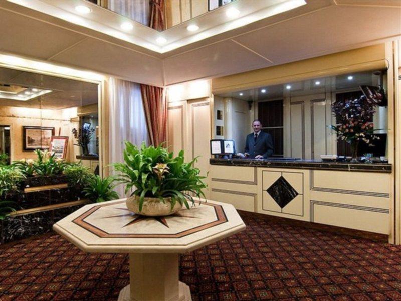 Atlante Garden Hotel Rome Exterior photo