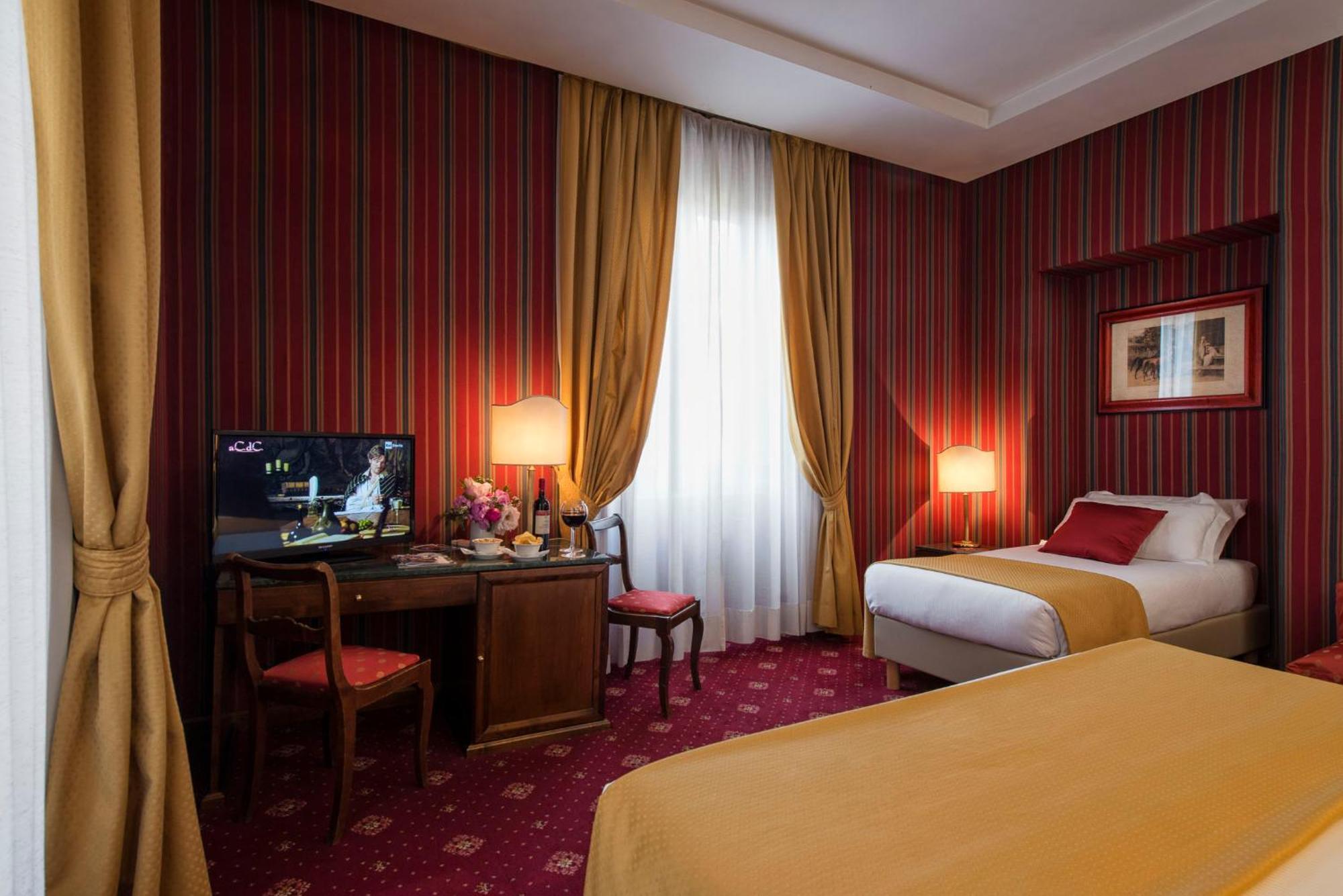 Atlante Garden Hotel Rome Exterior photo
