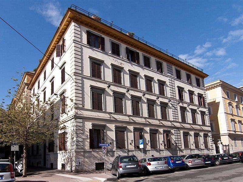 Atlante Garden Hotel Rome Exterior photo