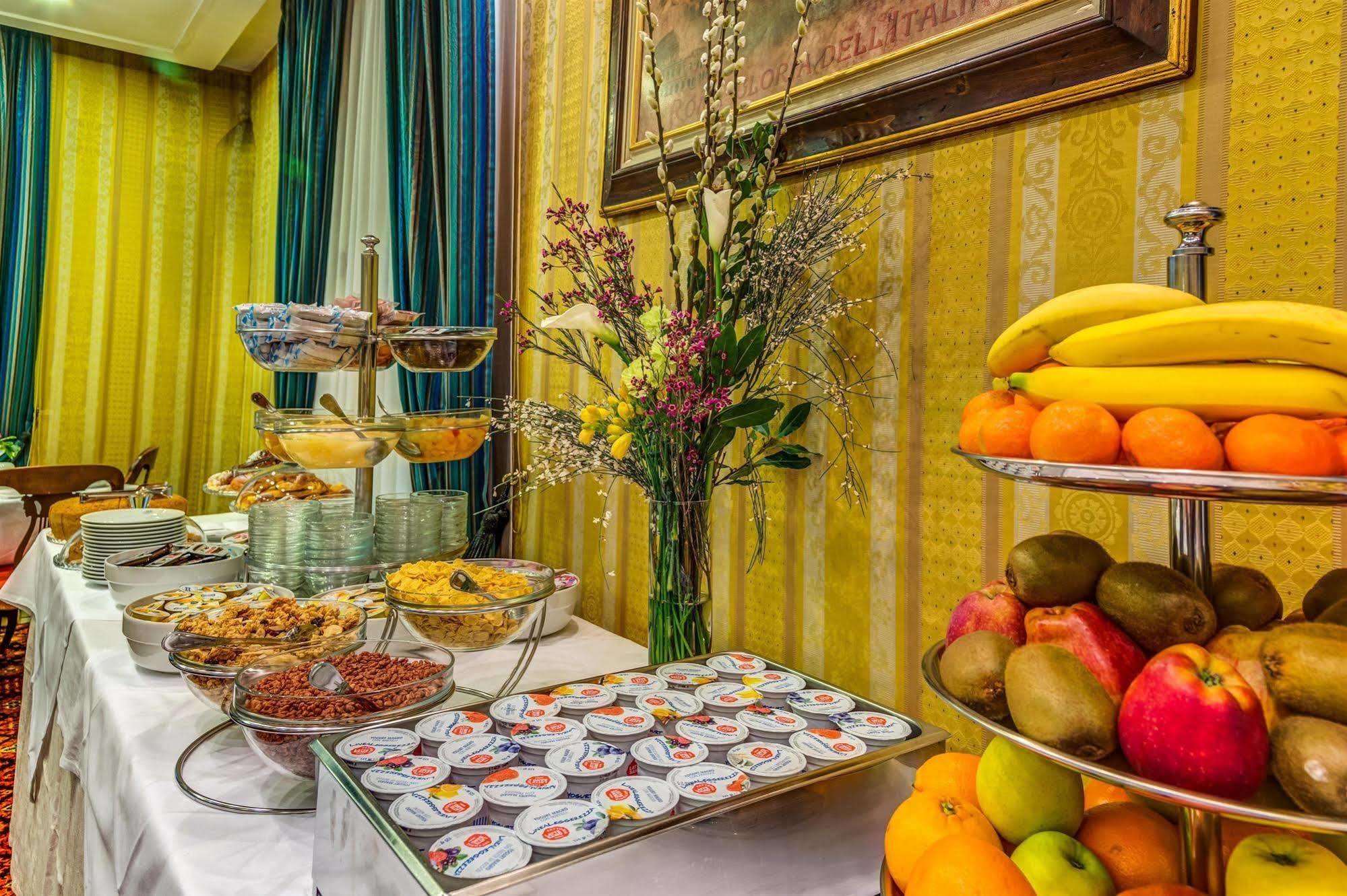 Atlante Garden Hotel Rome Exterior photo
