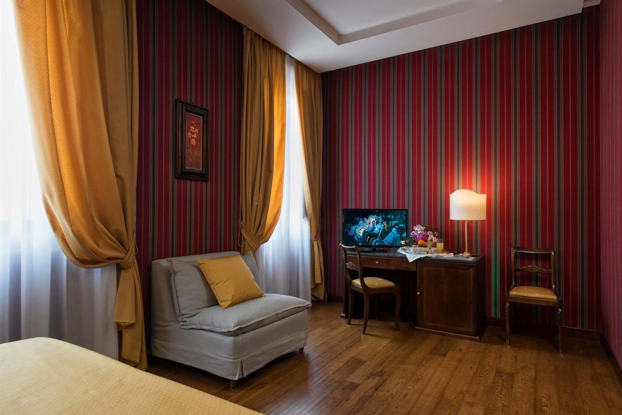 Atlante Garden Hotel Rome Exterior photo