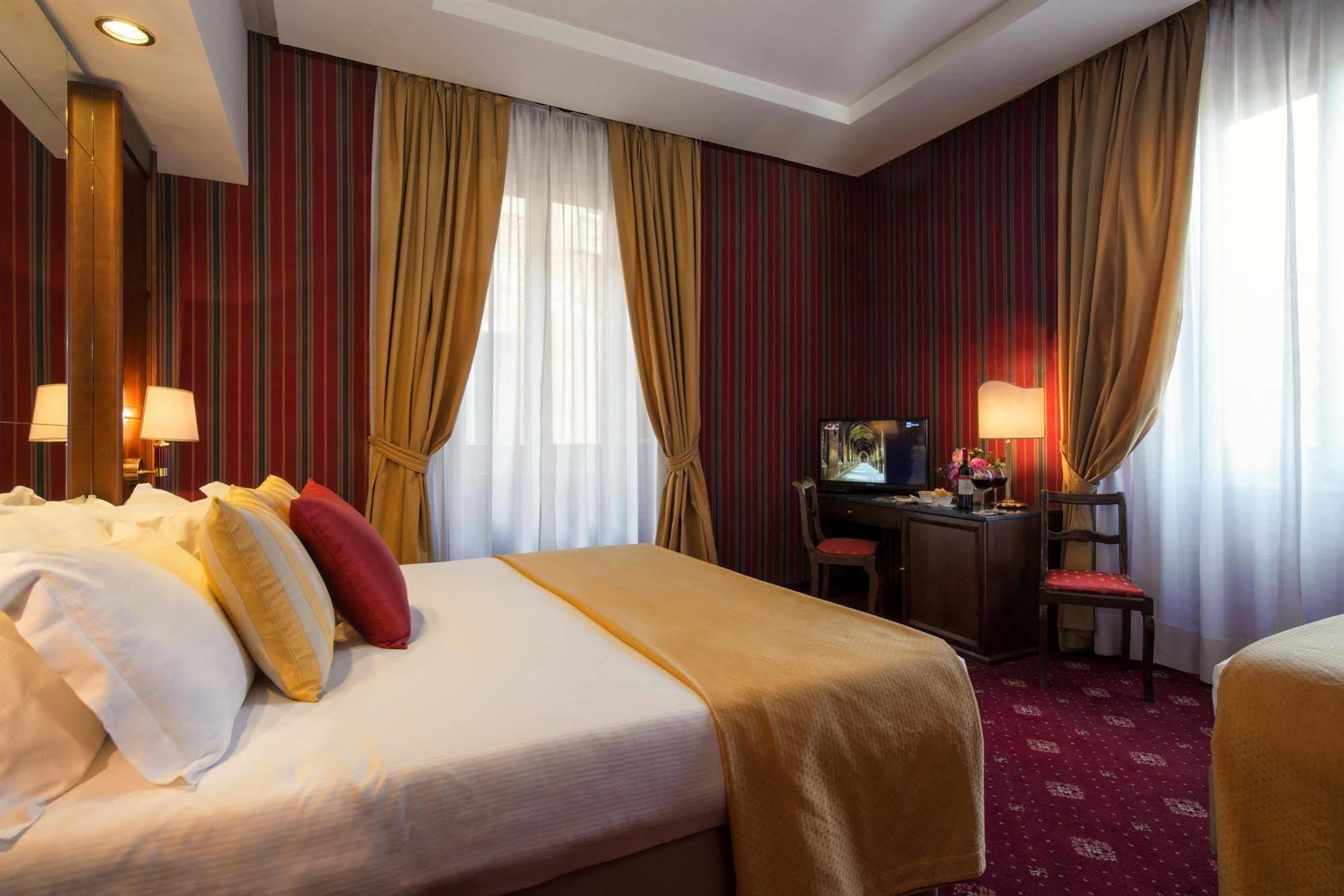 Atlante Garden Hotel Rome Exterior photo