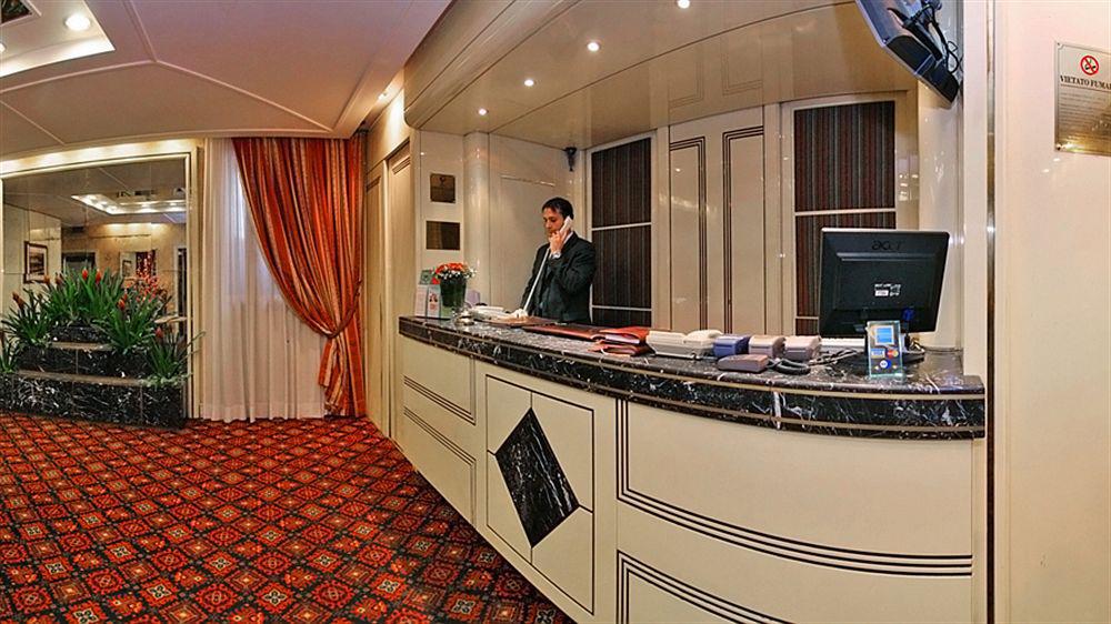 Atlante Garden Hotel Rome Exterior photo