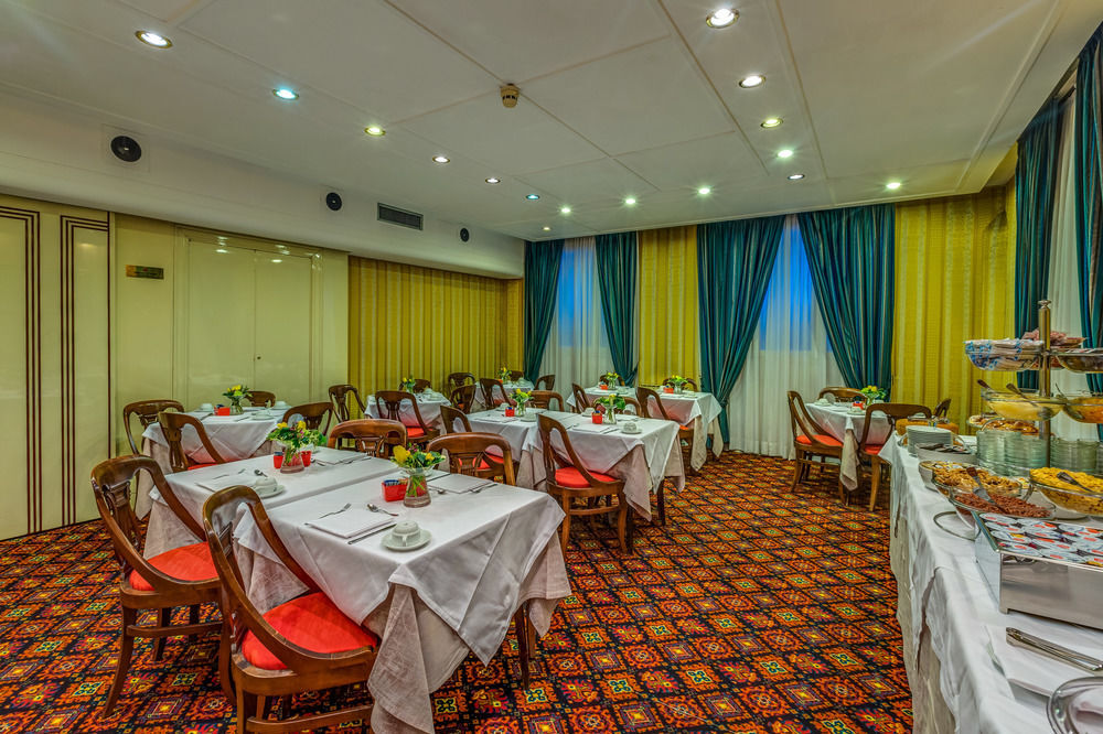 Atlante Garden Hotel Rome Exterior photo